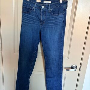 NWT LEVI’S SIZE 30 SHAPING STRAIGHT Classic Blue Women's Jeans